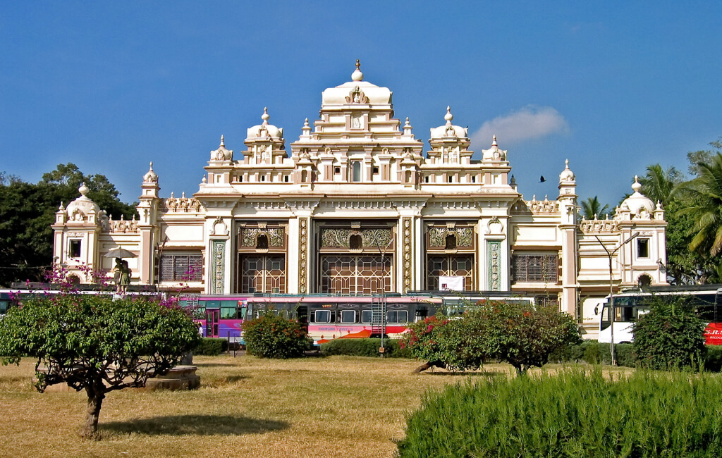 jaganmohan palace art gallery